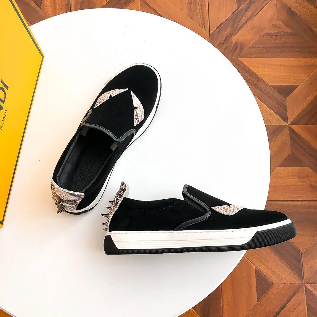 Factory price: 380💰 FENDI* Fendi Classic Shoe Series F Family Little Monster The upper is made of high-quality frosted cowhide, the sheepskin lining is soft and comfortable, the open-molded outsole is a versatile fashion men's shoe, size 38-44